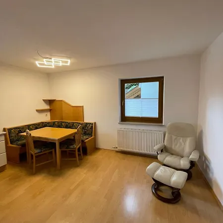 Apartment Fuer 4 Personen In Ruhiger Lage In St Johann Im Pongau *