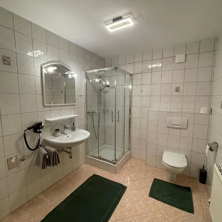 Fuer 4 Personen In Ruhiger Lage In St Johann Im Pongau Apartment Sankt Johann im Pongau